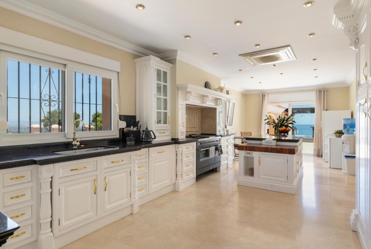 Luxury Villa Bellagio Estepona (Adults Only) Екстериор снимка